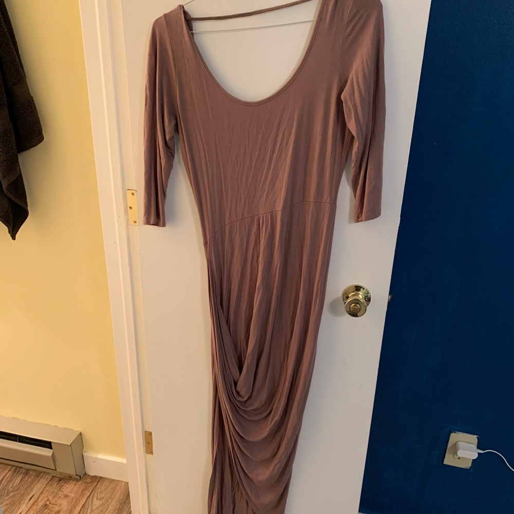 Backless dress
